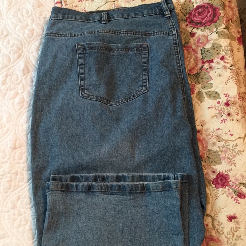 Plus size jeans - Picture 2 of 3